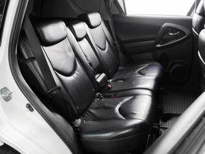 Внедорожник Toyota RAV4 2011 года, 1920000 рублей, Тюмень