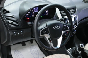 Хетчбэк Hyundai Solaris 2011 года, 698000 рублей, Солонцы