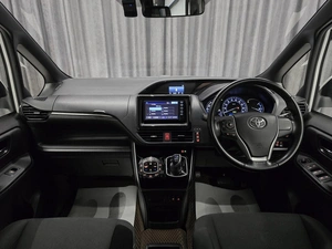 Минивэн Toyota Esquire 2015 года, 1849000 рублей, Красноярск