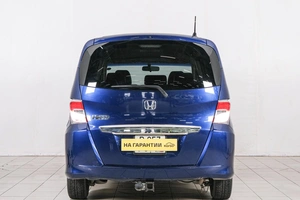 Минивэн Honda Freed 2015 года, 1299000 рублей, Красноярск