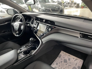 Седан Toyota Camry 2019 года, 2187000 рублей, Солонцы