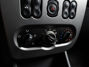 Седан Renault Logan 2011 года, 524000 рублей, Воронеж