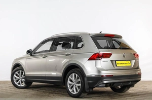Внедорожник Volkswagen Tiguan 2017 года, 2259000 рублей, Тюмень
