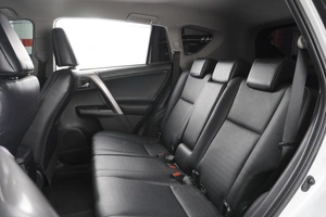 Внедорожник Toyota RAV4 2018 года, 2980000 рублей, Омск