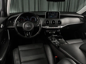 Лифтбек Kia Stinger 2018 года, 2299000 рублей, Тюмень