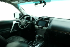 Внедорожник Toyota Land Cruiser Prado 2019 года, 4190000 рублей, Красноярск