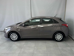 Хетчбэк Hyundai i30 2014 года, 1045000 рублей, Красноярск