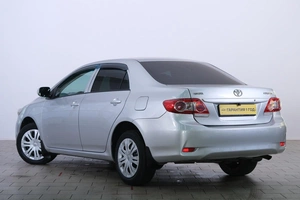 Седан Toyota Corolla 2012 года, 1049000 рублей, Омск
