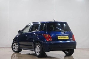 Хетчбэк Toyota Ist 2005 года, 499000 рублей, Новокузнецк