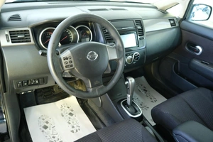Хетчбэк Nissan Tiida 2010 года, 789000 рублей, Омск