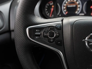 Седан Opel Insignia 2014 года, 949000 рублей, Саратов