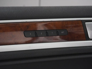 Внедорожник Volkswagen Touareg 2013 года, 1988000 рублей, Минеральные Воды