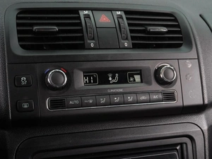 Хетчбэк Skoda Fabia 2013 года, 954000 рублей, Воронеж