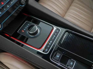 Внедорожник Jaguar F-Pace 2017 года, 3449033 рублей, Москва