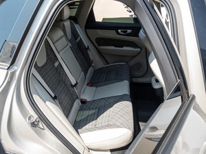 Внедорожник Volvo XC60 2021 года, 4050000 рублей, Краснодар