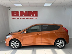 Хэтчбек Hyundai Solaris 2015 года, 1070000 рублей, Смоленск
