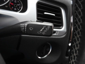 Внедорожник Volkswagen Touareg 2011 года, 2419000 рублей, Саратов
