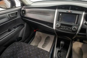 Универсал Toyota Corolla Fielder 2018 года, 1569000 рублей, Барнаул