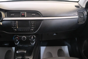 Седан Kia Rio 2018 года, 1029000 рублей, Омск