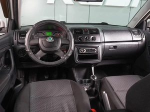 Хетчбэк Skoda Fabia 2011 года, 579000 рублей, Воронеж