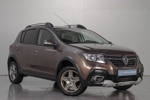 Хетчбэк Renault Sandero Stepway 2020 года, 1359000 рублей, Челябинск