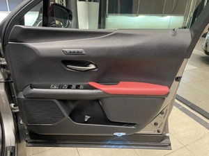 Внедорожник Lexus UX 2019 года, 3100000 рублей, Красноярск