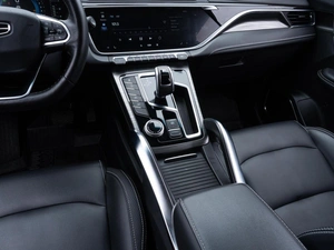 Внедорожник Geely Atlas Pro 2022 года, 2149000 рублей, Саратов