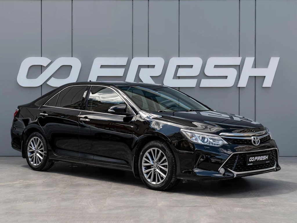 Седан Toyota Camry 2017 года, 2340000 рублей, Краснодар