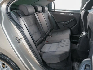 Седан Volkswagen Jetta 2013 года, 879000 рублей, Сургут