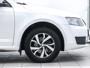 Лифтбек Skoda Octavia 2015 года, 1048000 рублей, Красноярск