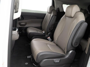 Минивэн Kia Carnival 2025 года, 5698999 рублей, Москва