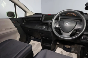 Минивэн Honda Freed 2008 года, 999000 рублей, Новосибирск