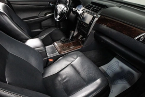 Седан Toyota Camry 2015 года, 2149000 рублей, Сургут