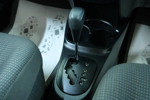 Хетчбэк Toyota Vitz 2019 года, 1059000 рублей, Омск