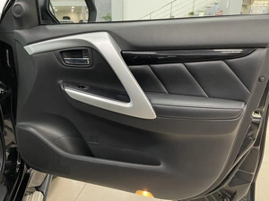 Внедорожник Mitsubishi Pajero Sport 2018 года, 2487000 рублей, Солонцы
