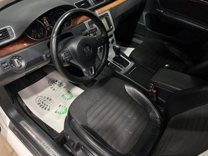 Универсал Volkswagen Passat 2011 года, 1049000 рублей, Красноярск