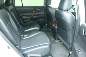 Внедорожник Toyota Highlander 2013 года, 2120000 рублей, Красноярск