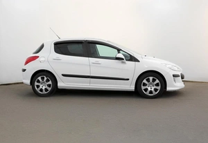 Хетчбэк Peugeot 308 2011 года, 730000 рублей, Орёл