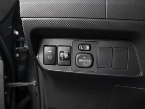 Хетчбэк Toyota Auris 2012 года, 1099000 рублей, Омск