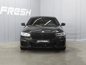 Седан BMW 5 серия 2021 года, 7600000 рублей, Омск