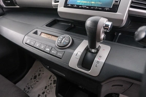 Минивэн Honda Freed 2012 года, 999000 рублей, Красноярск