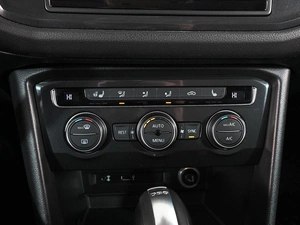 Внедорожник Volkswagen Tiguan 2017 года, 2249000 рублей, Аксай