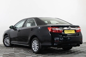 Седан Toyota Camry 2013 года, 1589000 рублей, Сургут