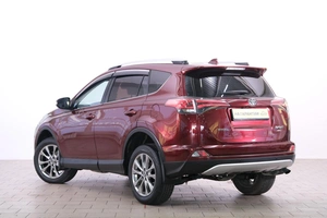 Внедорожник Toyota RAV4 2018 года, 2619000 рублей, Омск