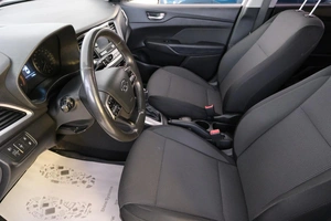 Седан Hyundai Solaris 2017 года, 1299000 рублей, Омск