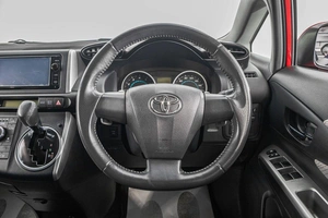 Минивэн Toyota Wish 2010 года, 1299000 рублей, Барнаул
