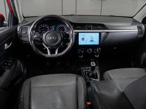 Седан Kia Rio 2018 года, 1439000 рублей, Тюмень