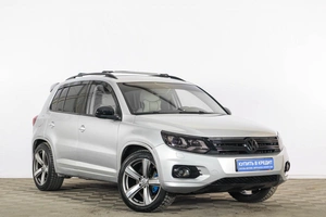 Внедорожник Volkswagen Tiguan 2011 года, 1539000 рублей, Тюмень