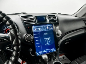 Внедорожник Toyota Highlander 2013 года, 2075000 рублей, Красноярск