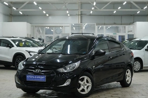 Седан Hyundai Solaris 2011 года, 759000 рублей, Омск